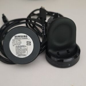 2 Samsung Wireless Charger Black. EP-YO805